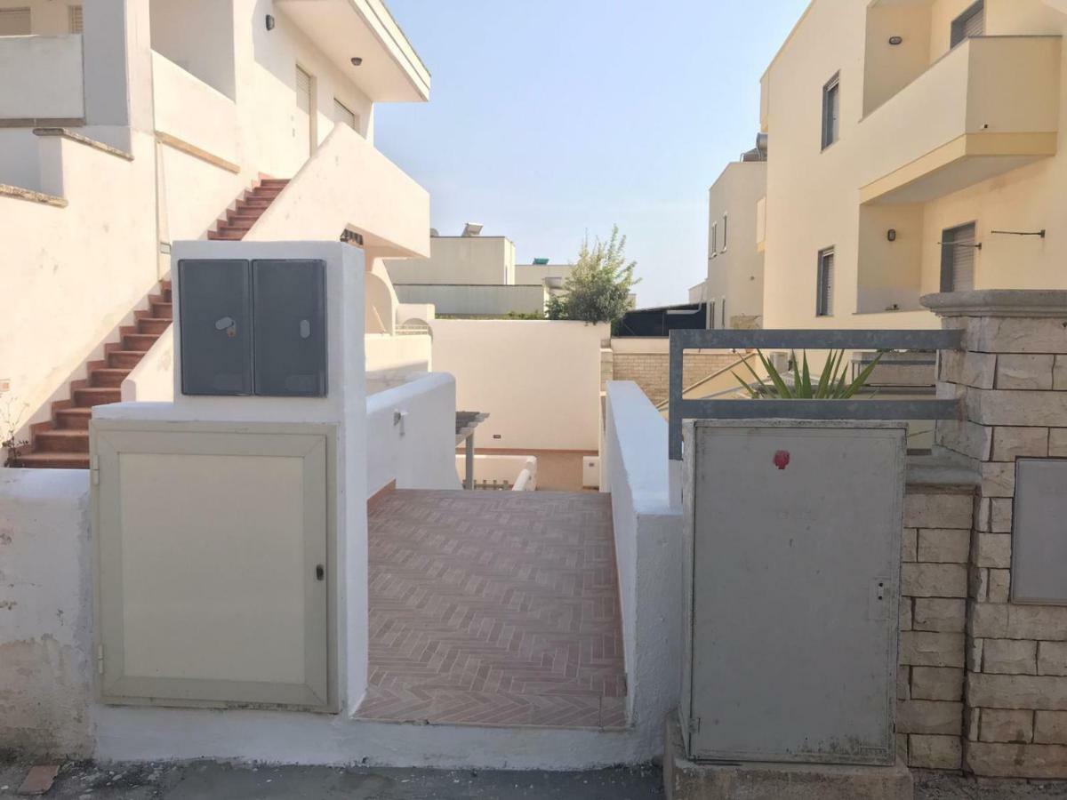 Villa Azzurra Marina Di Pescoluse Exteriör bild