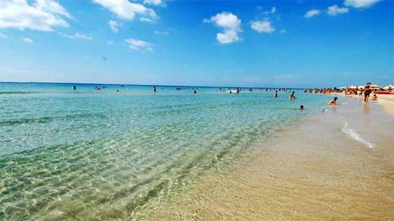 Villa Azzurra Marina Di Pescoluse Exteriör bild