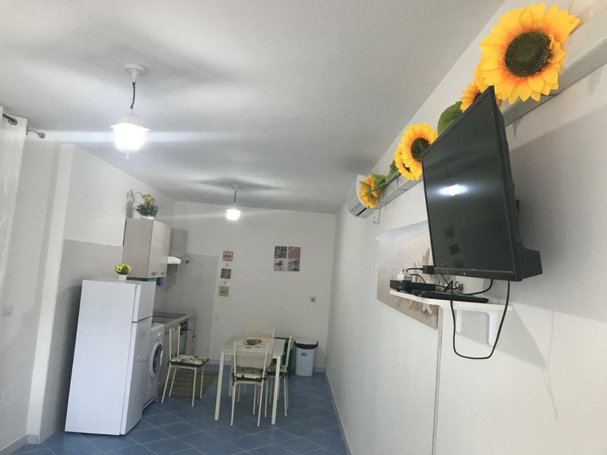 Villa Azzurra Marina Di Pescoluse Exteriör bild